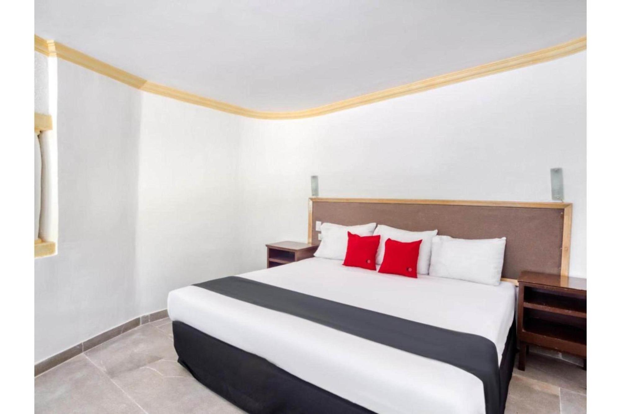 Capital O Gran Hotel Campestre Celaya  Eksteriør bilde